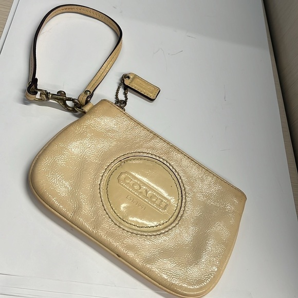 Coach Cream Patent Leather Wristlet Clutch - Picture 2 of 7